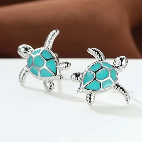 Jewelry - Turtle Earrings